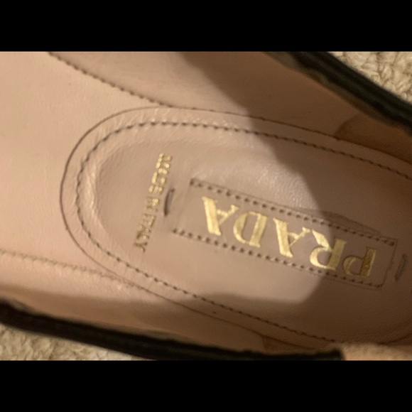 Prada Flats - Barely Worn - Picture 6 of 6